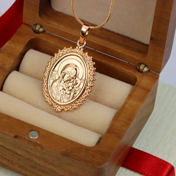 "Ornate Oval Religious Rose Gold Pendant Elegant Design, XPPT1597 - Picture 6 of 13